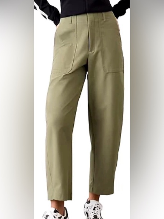 Athleta Pants - Athleta Skyline Barrel Leg Utility Pant in Olive Green Size 12